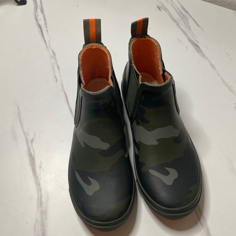 NWOT Joules Kids Rain bootie - sz 12